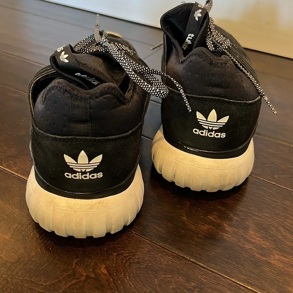 Adidas tubular men’s size 13